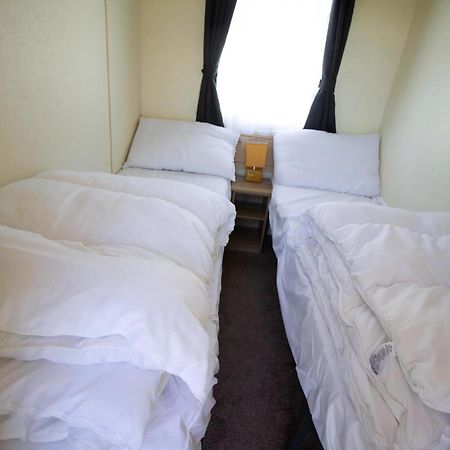 Great 8 Berth Caravan For Hire In Skegness Ref 33069F מראה חיצוני תמונה
