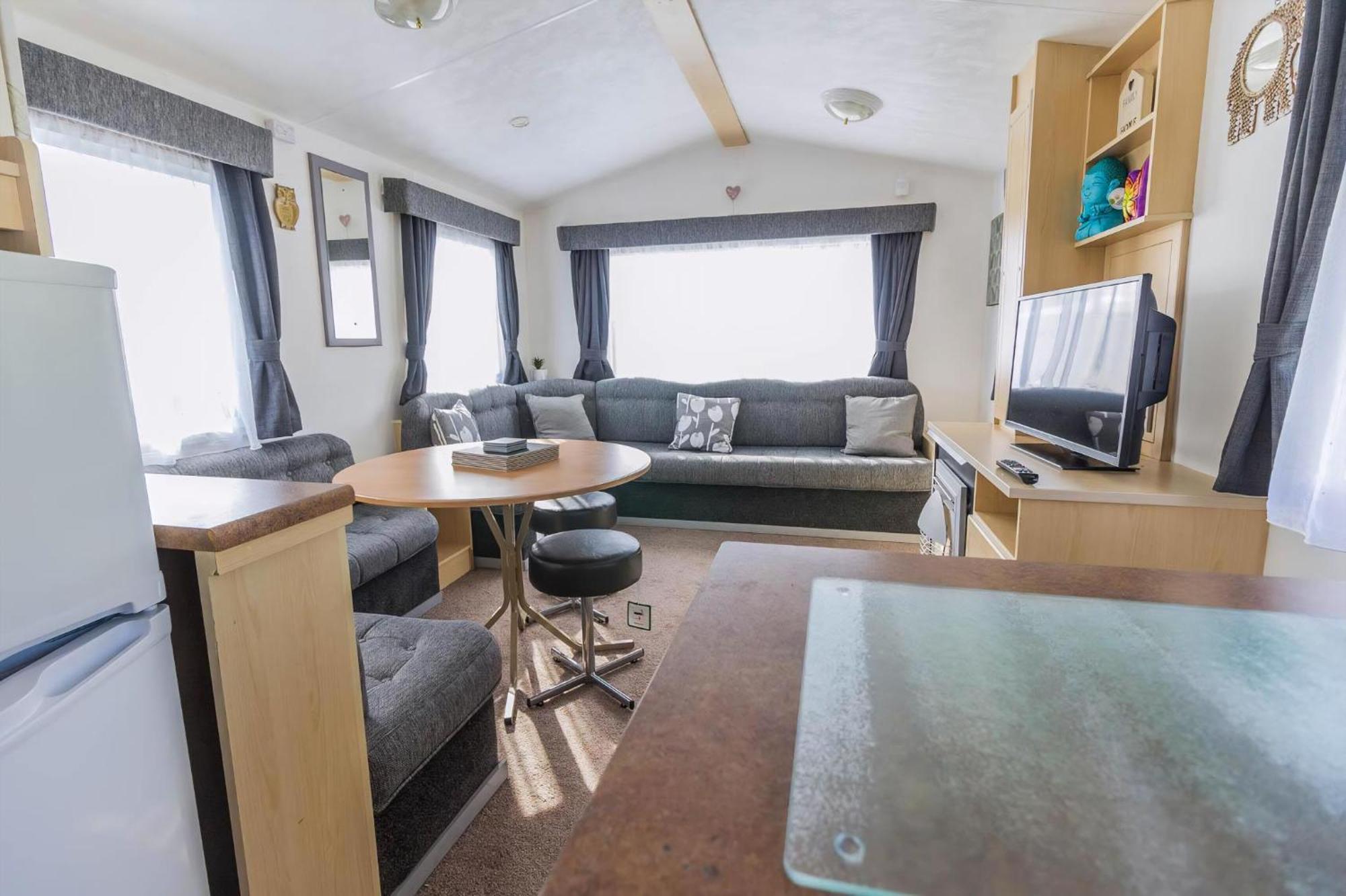 Great 8 Berth Caravan For Hire In Skegness Ref 33069F מראה חיצוני תמונה